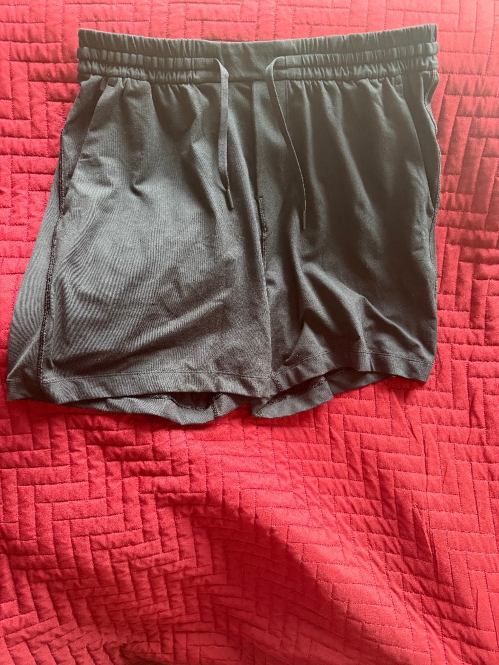 Lululemon Men's Soft Jersey Short 5" Size: L Color: Black